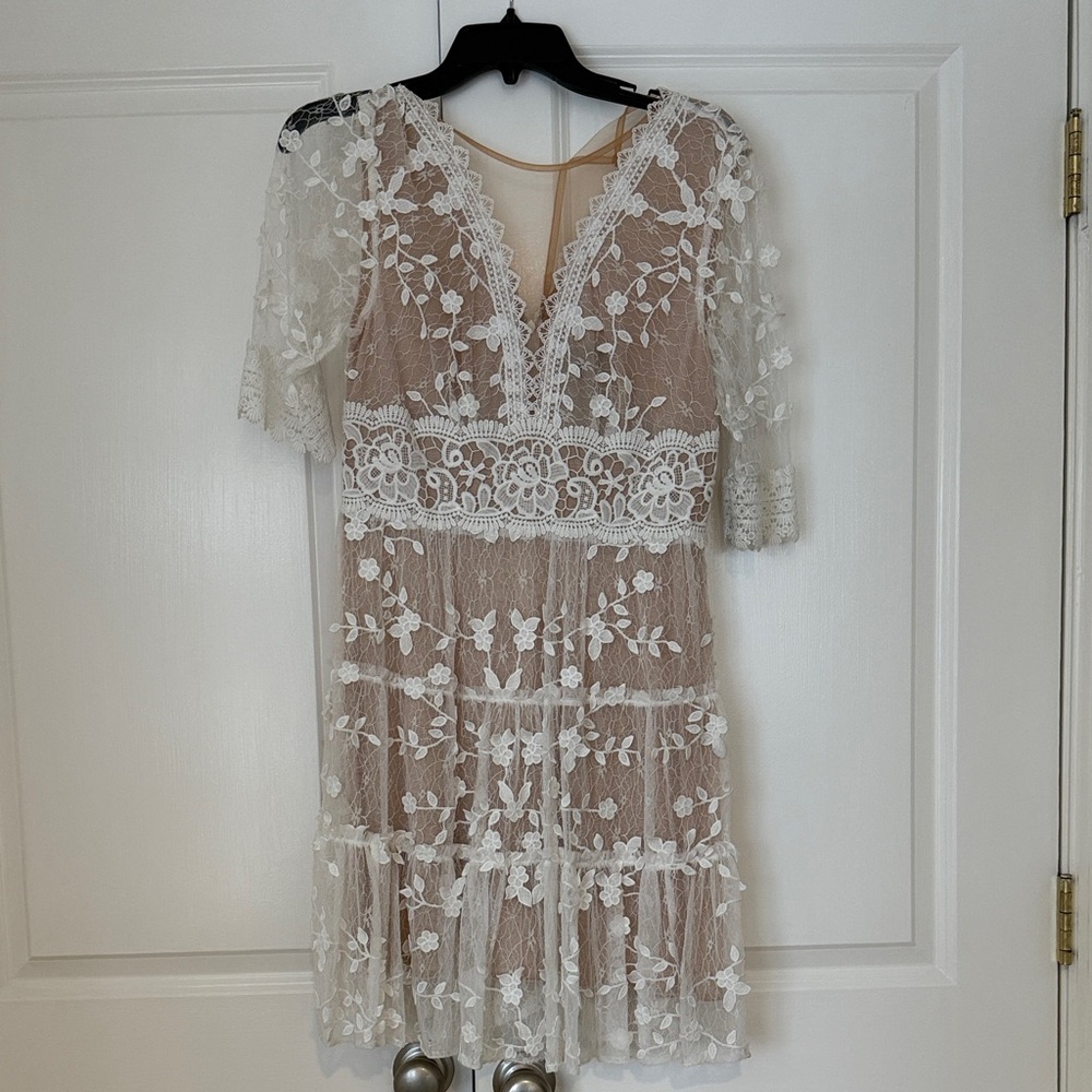 Adrianna Papell Chic White Floral Lace Midi Dress